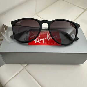 BRAND NEW RAY BAN SUNGLASSES